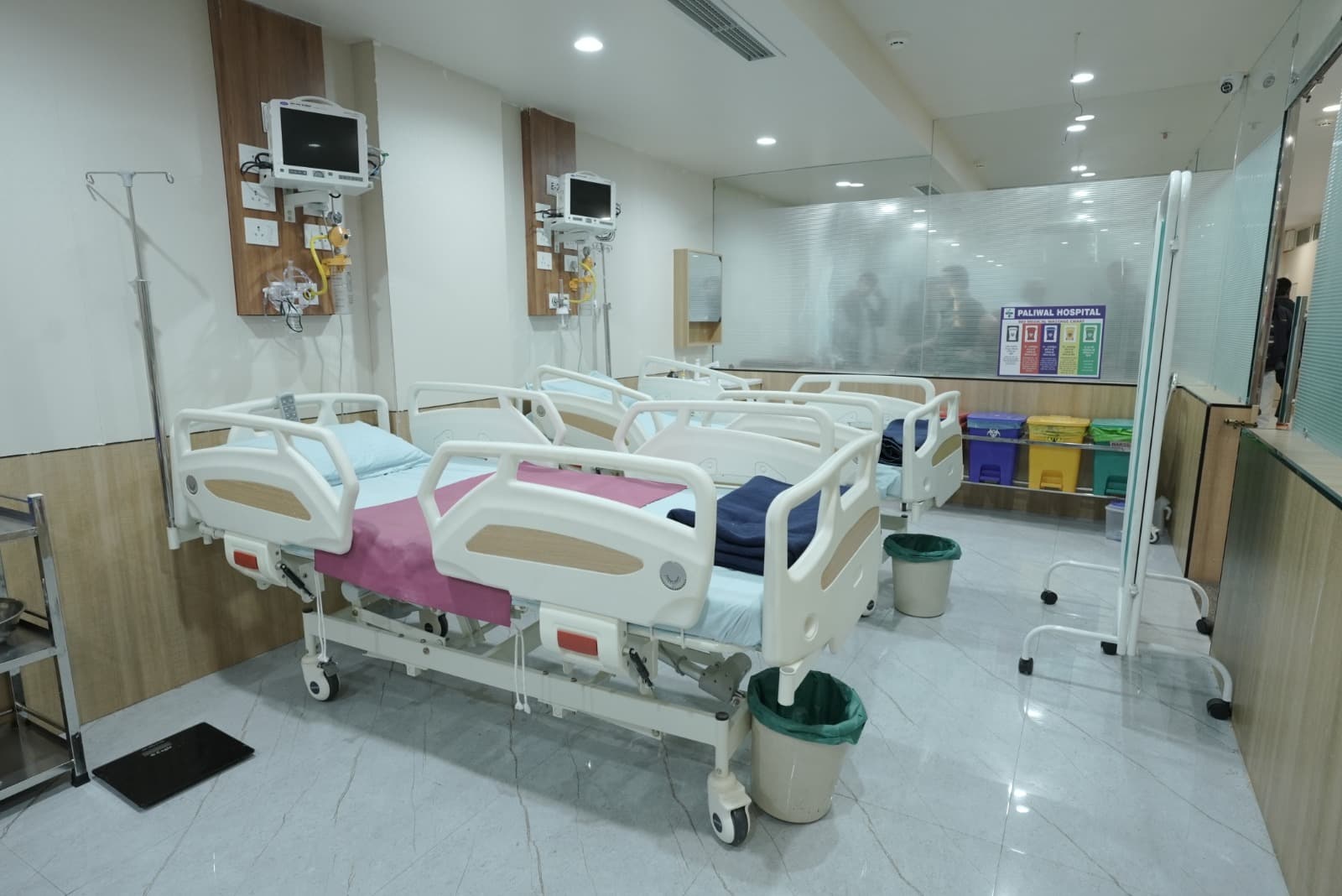 Inpatient ward room at Paliwal Hospital